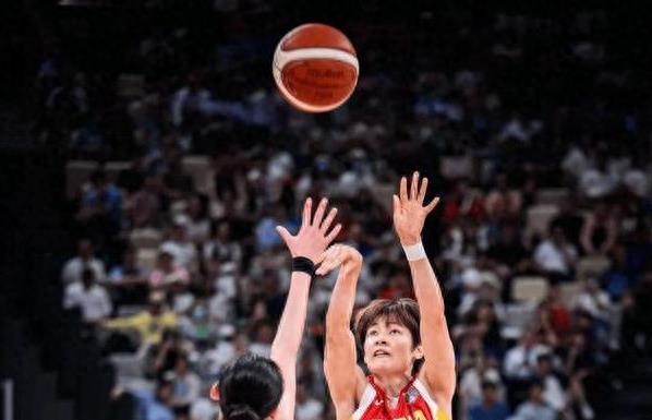 李慧, 女篮双子星