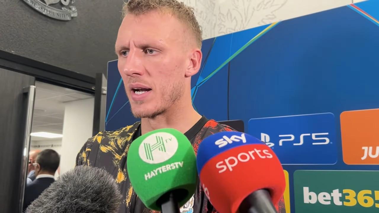 至少每个位, 首轮