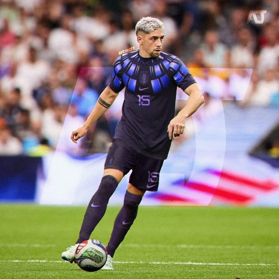 inews, 短裤和球袜 inews, 短裤和球袜